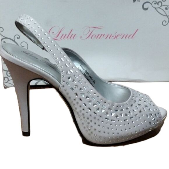 Lulu Townsend Silver Heels size 7! - Picture 10 of 16